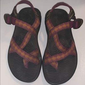 CHACO sandals 💜🧡